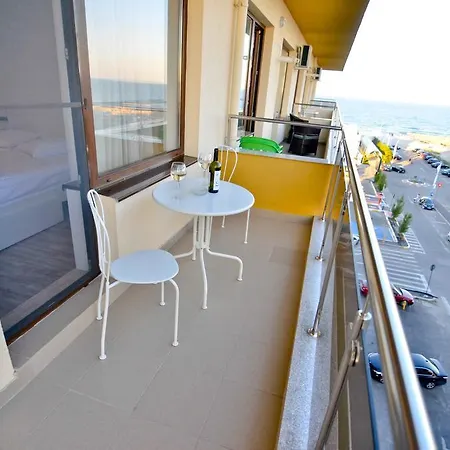 Summerland Happy Blue Apartment *